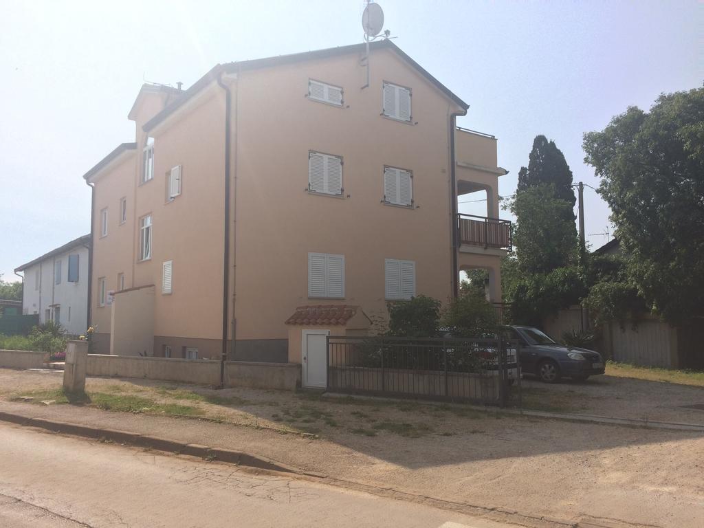 Kvajera Apartment Poreč Exteriör bild